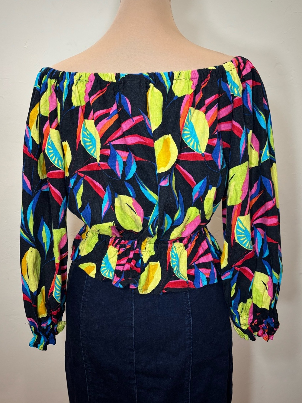 Like New Tabitha Brown Target Off-Shoulder Linen Blend Top, Lemon Print, size XS